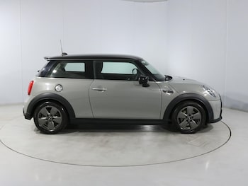 Used MINI Hatch 2021 for sale - 79444670: Photo