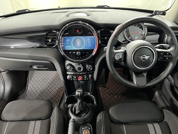 Used MINI Hatch 2021 for sale - 79444670: Photo