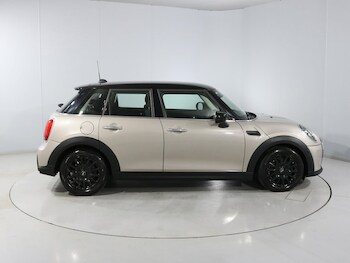 Used MINI Hatch 2021 for sale - 78255045: Photo