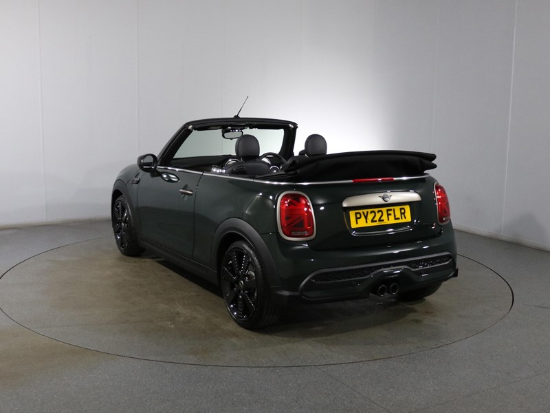 Used MINI Convertible 2022 for sale - 76980882: Photo 2