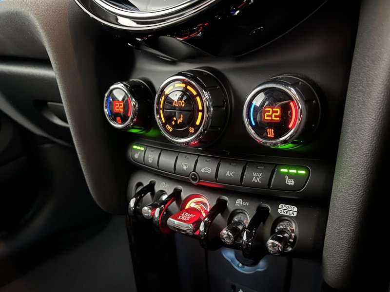 Used MINI Hatch 2024 for sale - 76981024: Photo 29