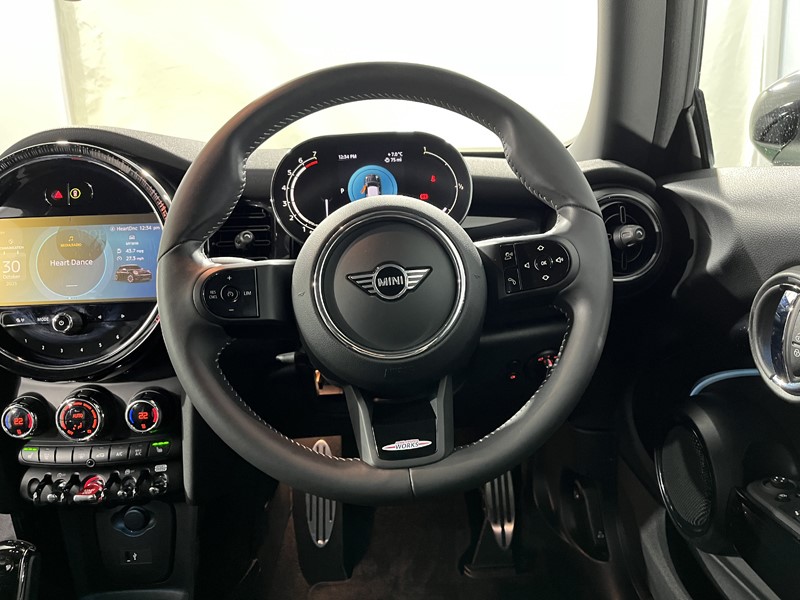 Used MINI Hatch 2024 for sale - 76981024: Photo 5