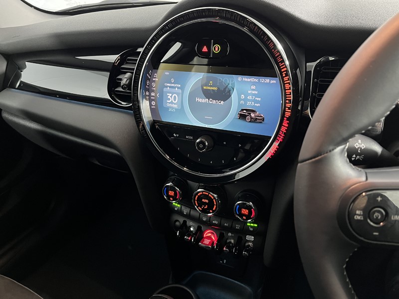 Used MINI Hatch 2024 for sale - 76981024: Photo 8