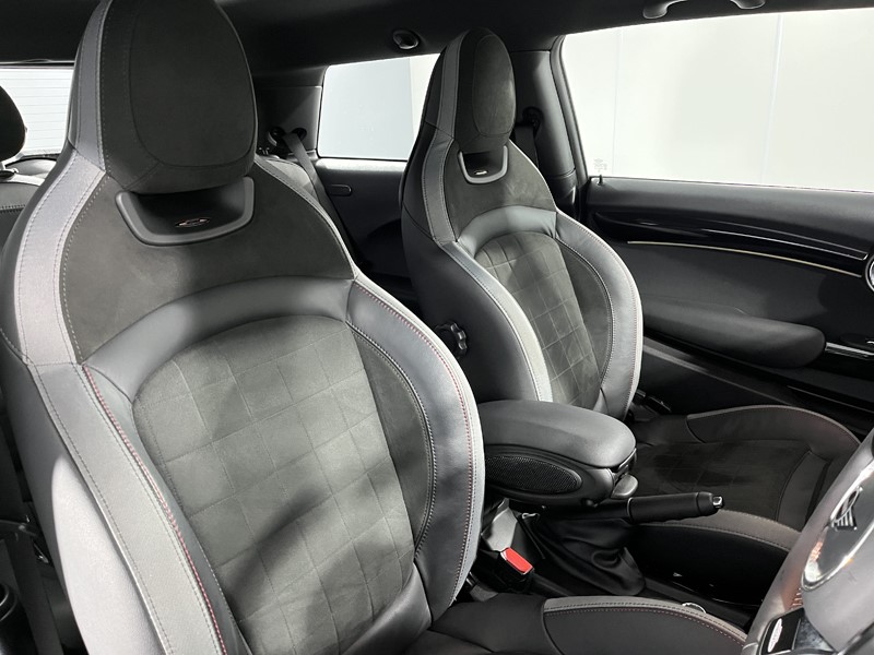 Used MINI Hatch 2023 for sale - 76982174: Photo 11