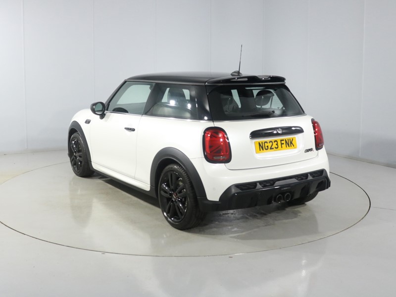 Used MINI Hatch 2023 for sale - 76982174: Photo 2