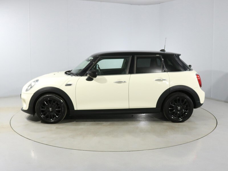 Used MINI Hatch 2019 for sale - 77653277: Photo 41