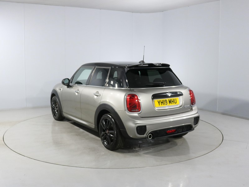 Used MINI Hatch 2019 for sale - 77718100: Photo 2