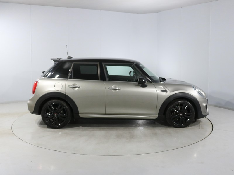 Used MINI Hatch 2019 for sale - 77718100: Photo 3