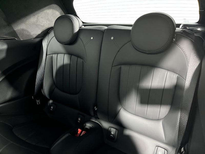 Used MINI Convertible 2023 for sale - 76981164: Photo 12