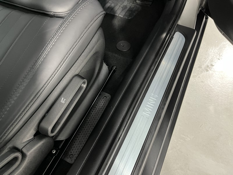 Used MINI Convertible 2023 for sale - 76981164: Photo 18