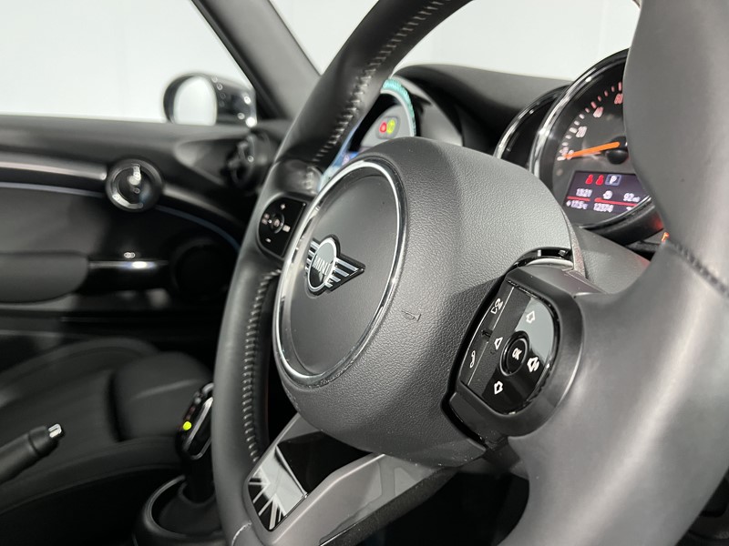 Used MINI Convertible 2023 for sale - 76981164: Photo 21