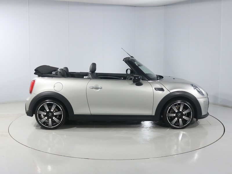 Used MINI Convertible 2023 for sale - 76981164: Photo 3