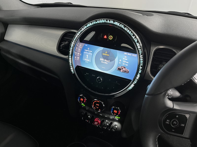 Used MINI Convertible 2023 for sale - 76981164: Photo 8