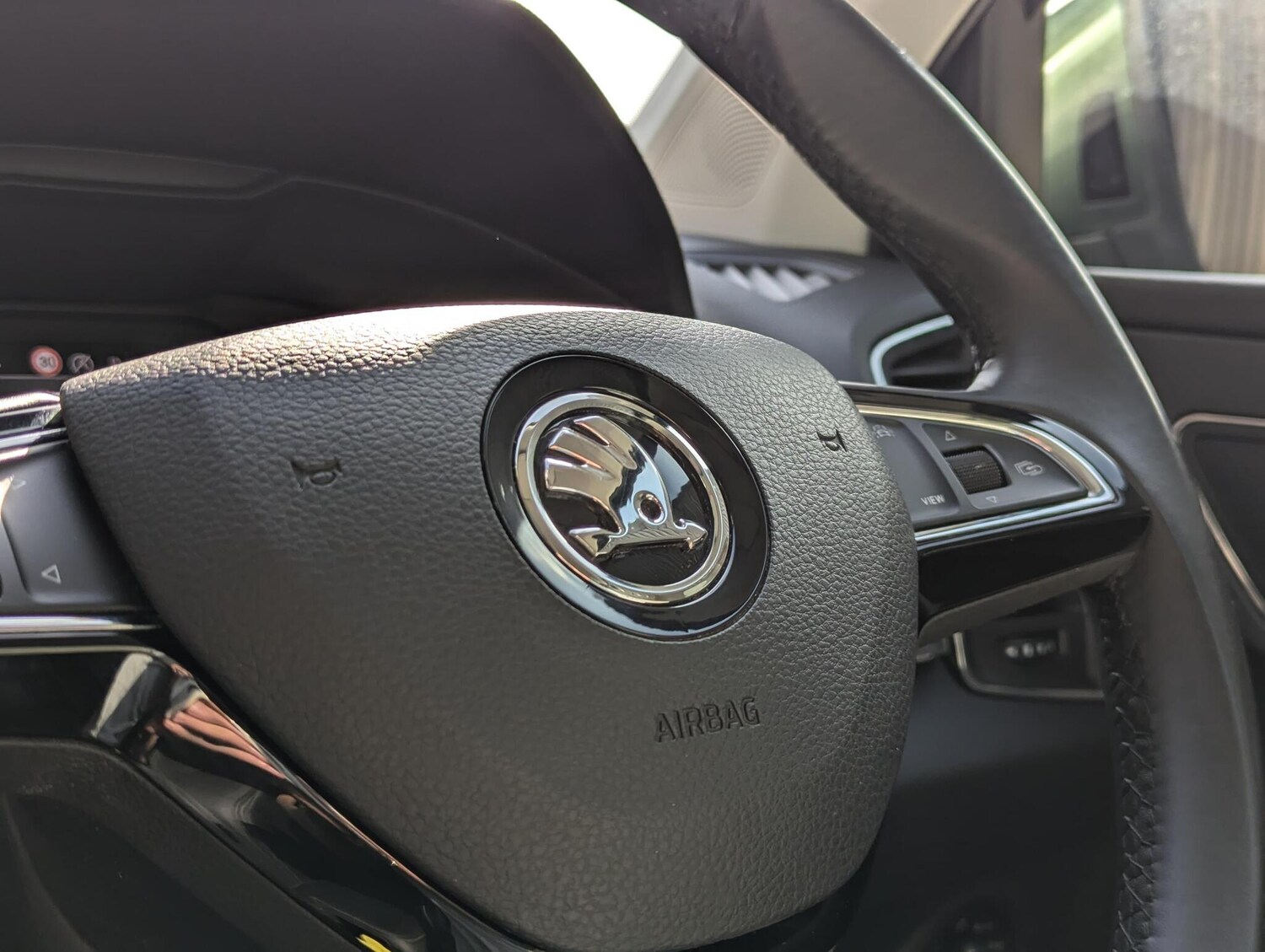 Used Skoda Karoq 2019 for sale - 76153109: Photo 18