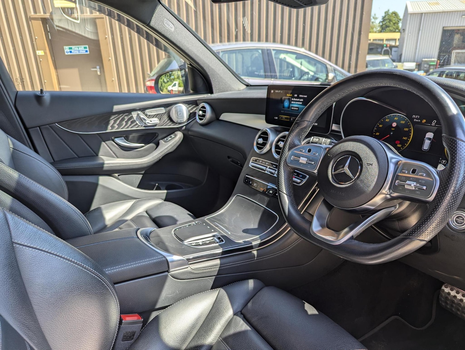 Used Mercedes-Benz GLC 2019 for sale - 76151860: Photo 5