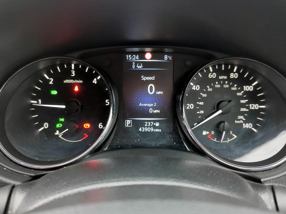 Used Nissan Qashqai 2015 for sale - 77267132: Photo 11