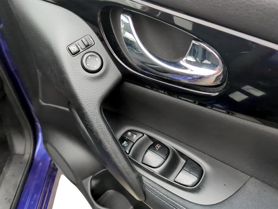 Used Nissan Qashqai 2015 for sale - 77267132: Photo 15