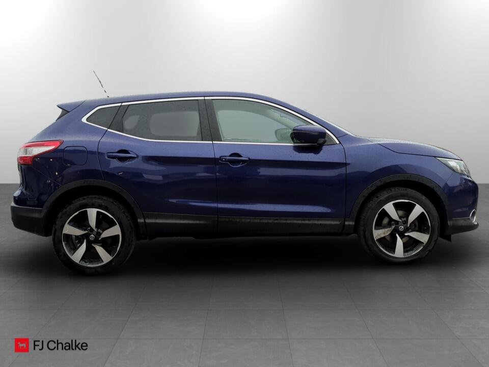 Used Nissan Qashqai 2015 for sale - 77267132: Photo 6