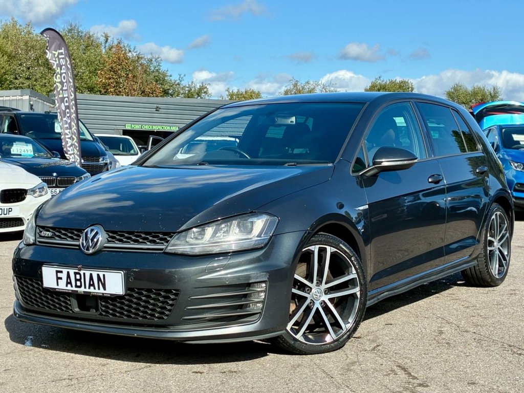 Used Volkswagen Golf 2015 for sale - 76048450: Photo 1