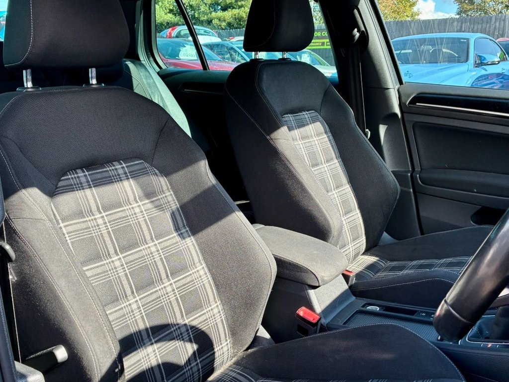 Used Volkswagen Golf 2015 for sale - 76048450: Photo 10