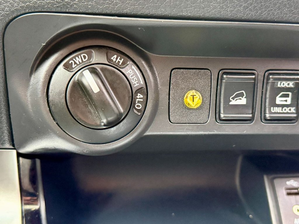 Used Nissan Navara 2016 for sale - 76711585: Photo 23