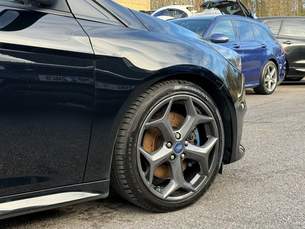 Used Ford Focus 2015 for sale - 77952510: Photo 11