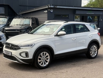 Used Volkswagen T-Roc 2023 for sale - 78818480: Photo