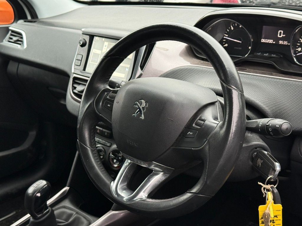 Used Peugeot 2008 2014 for sale - 76768078: Photo 10