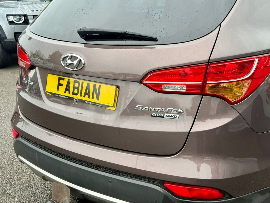 Used Hyundai Santa Fe 2014 for sale - 77212661: Photo 9