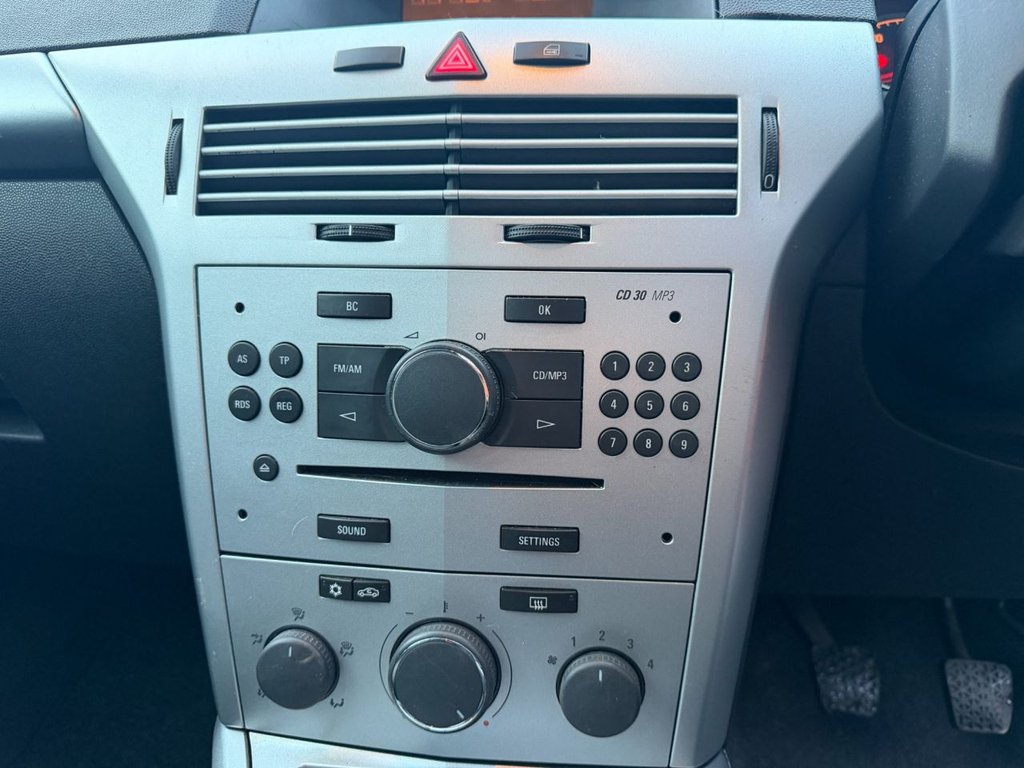 Used Vauxhall Astra 2010 for sale - 77693204: Photo 14