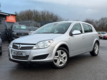 Used Vauxhall Astra 2010 for sale - 77693204: Photo