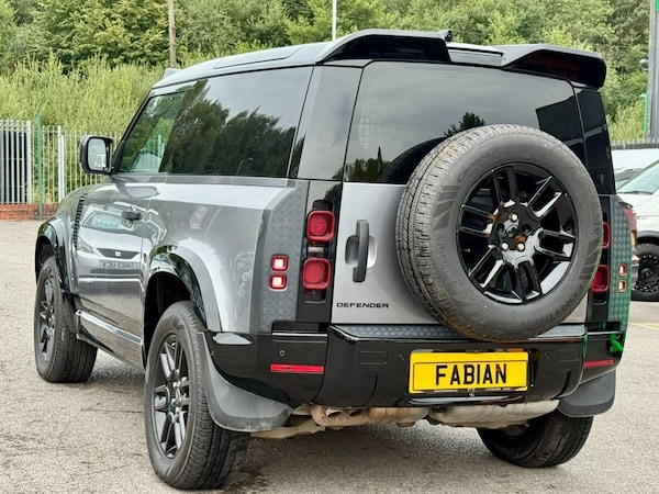 Used Land Rover Defender 2021 for sale - 75703881: Photo 8
