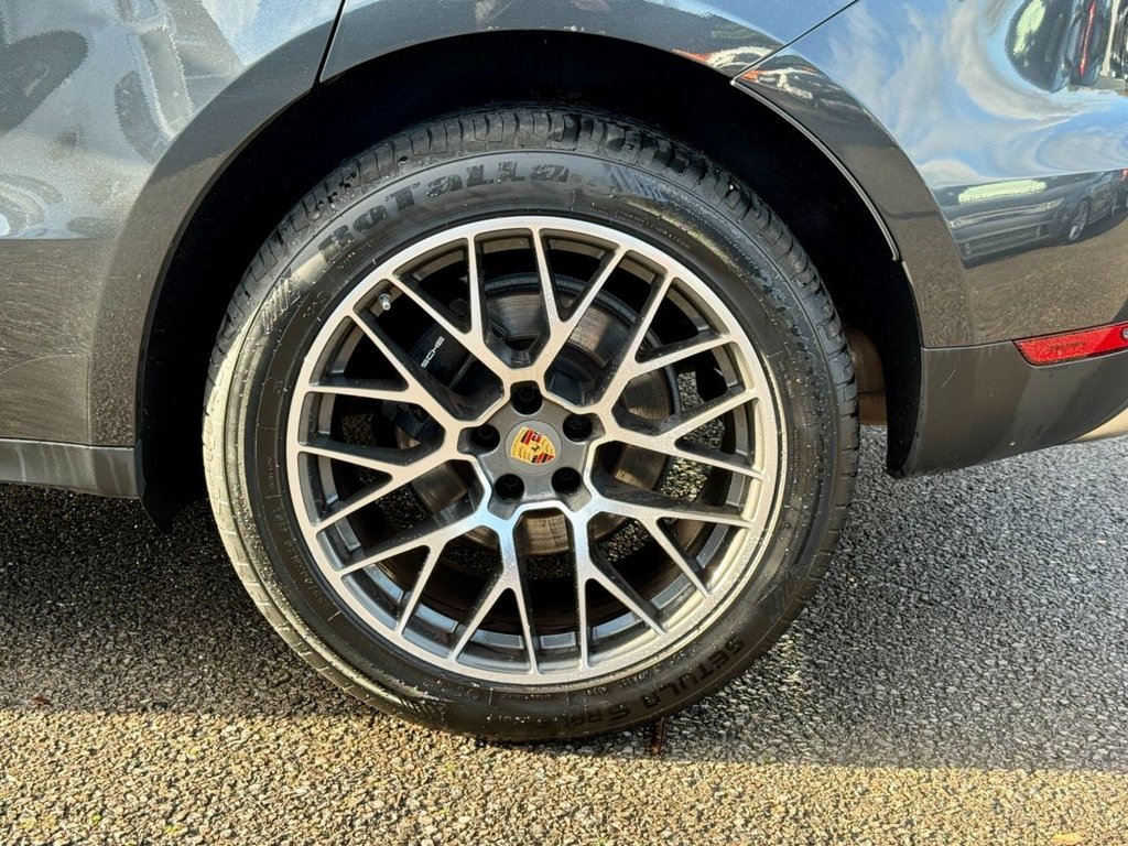 Used Porsche Macan 2018 for sale - 76590775: Photo 15