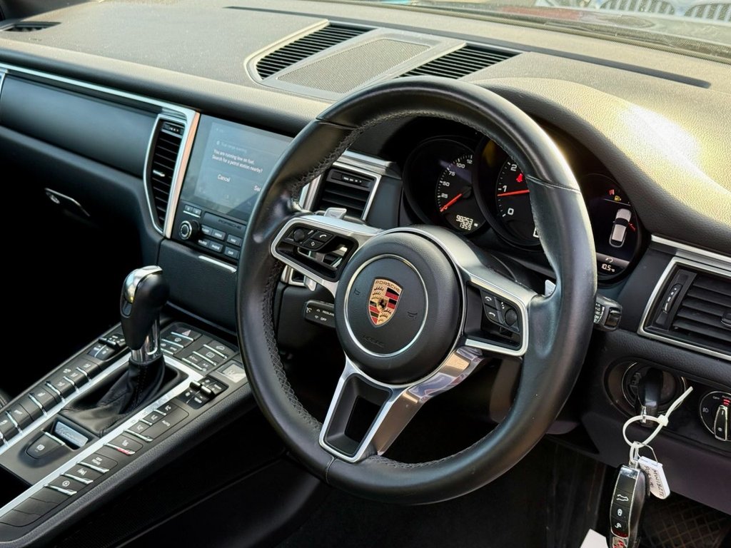 Used Porsche Macan 2018 for sale - 76590775: Photo 16