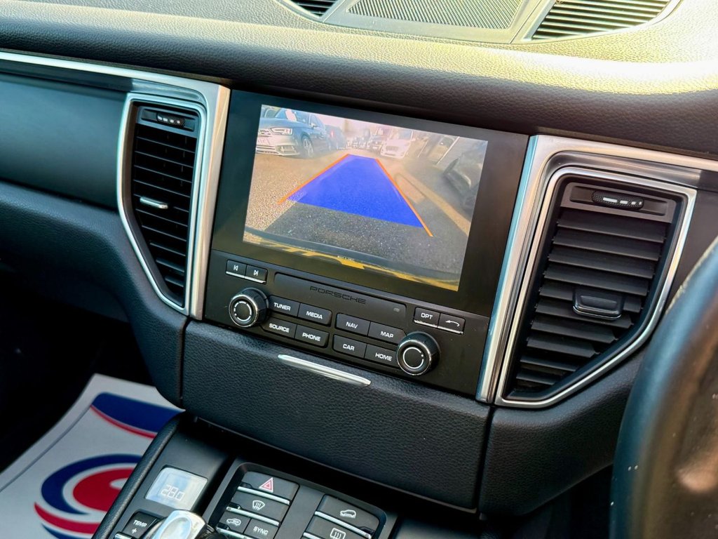 Used Porsche Macan 2018 for sale - 76590775: Photo 22