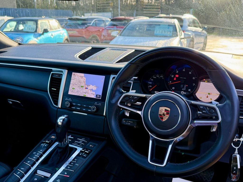 Used Porsche Macan 2018 for sale - 76590775: Photo 27