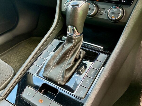 Used Skoda Superb 2017 for sale - 76132527: Photo 22