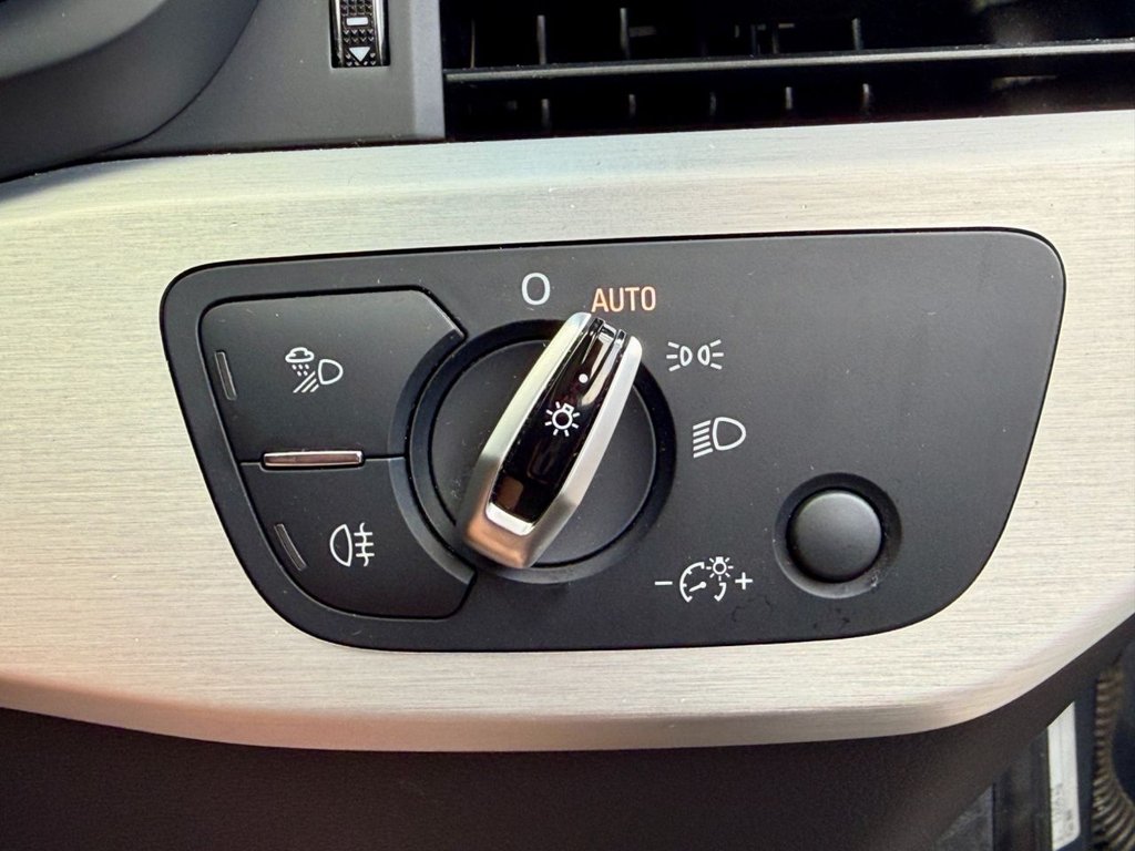 Used Audi A4 Avant 2016 for sale - 76356811: Photo 18