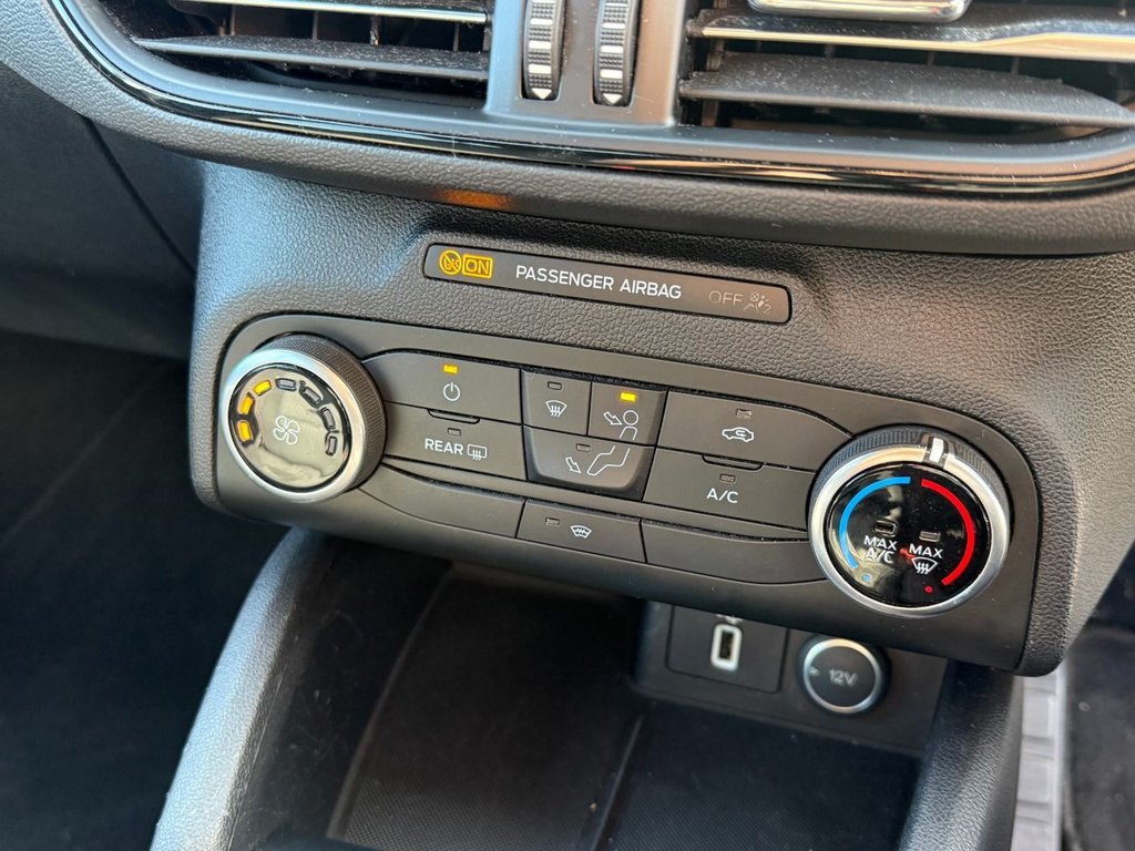 Used Ford Focus 2018 for sale - 78082360: Photo 15