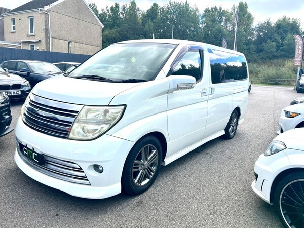 Used Nissan Elgrand 2005 for sale - 64135394: Photo 1