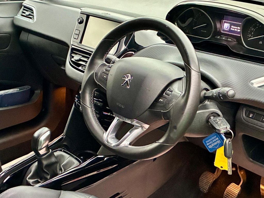 Used Peugeot 2008 2015 for sale - 76481981: Photo 10