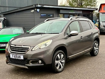 Used Peugeot 2008 2015 for sale - 76481981: Photo