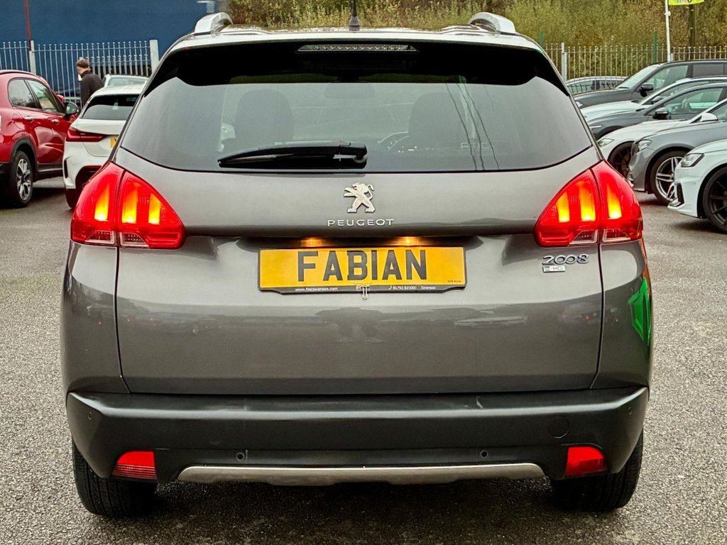 Used Peugeot 2008 2015 for sale - 76481981: Photo 5