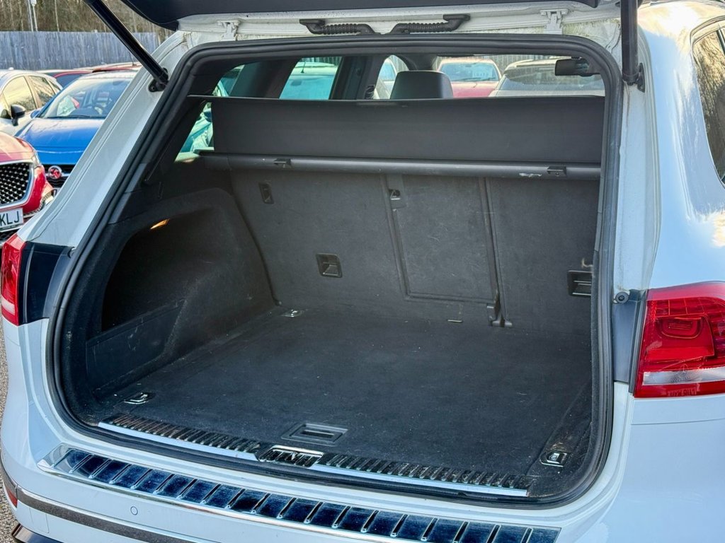 Used Volkswagen Touareg 2015 for sale - 77263323: Photo 11