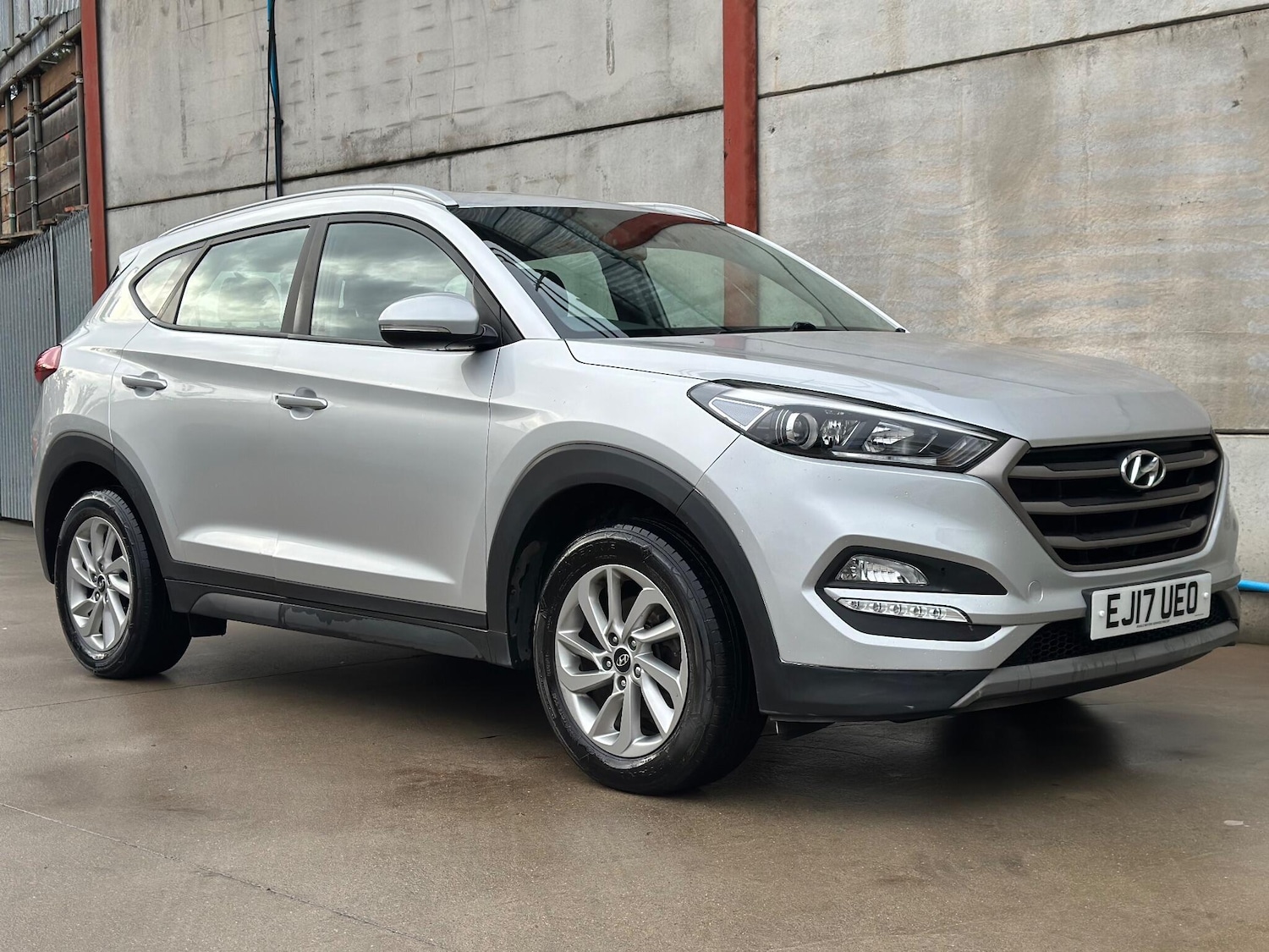 Used Hyundai TUCSON 2017 for sale - 76886242: Photo 2