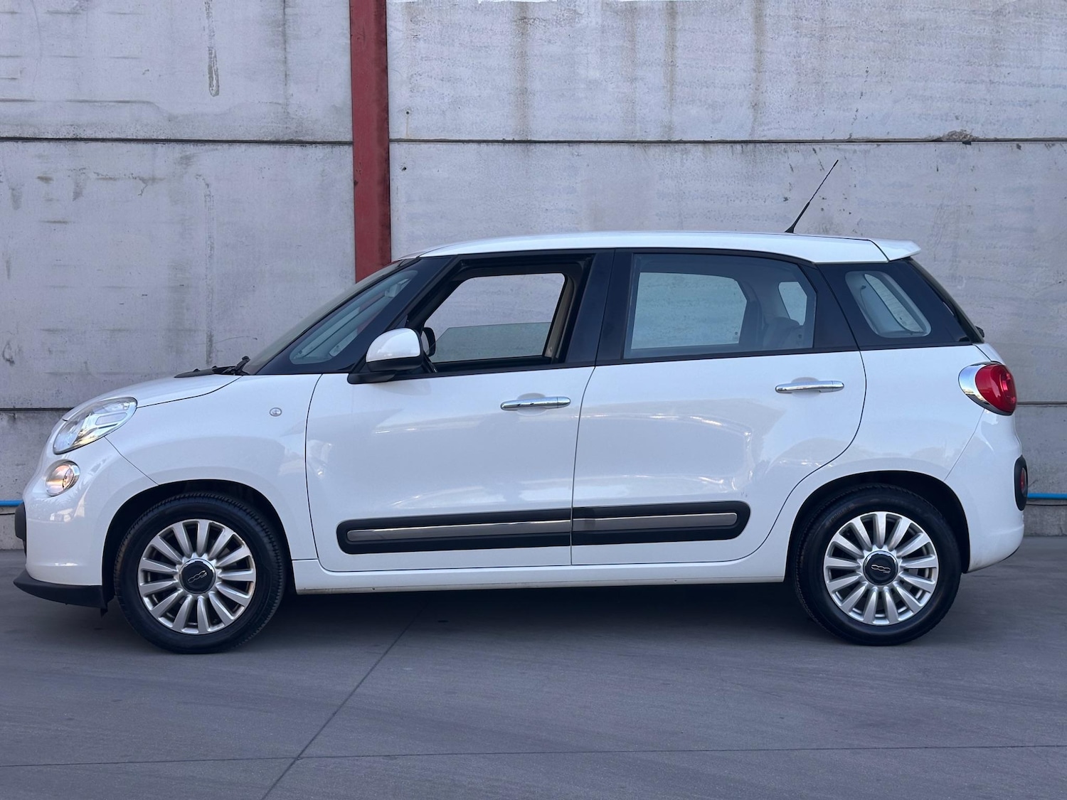 Used Fiat 500L 2015 for sale - 76886468: Photo 9