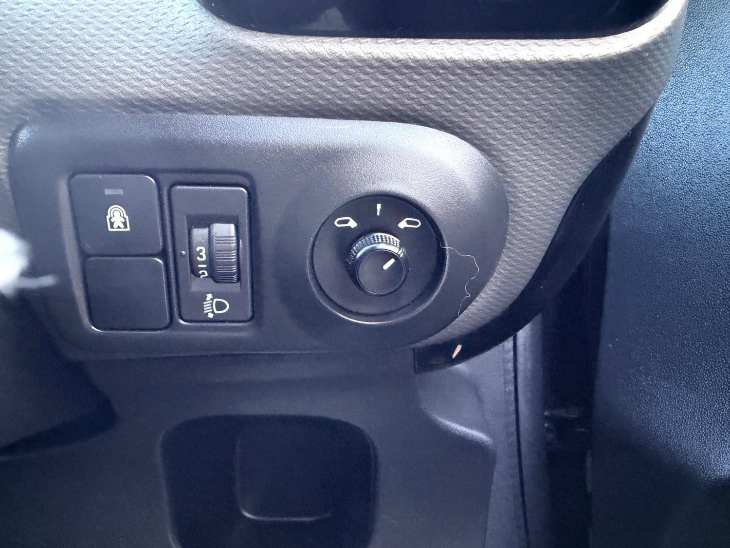 Used Citroen C4 Cactus 2016 for sale - 77892545: Photo 29