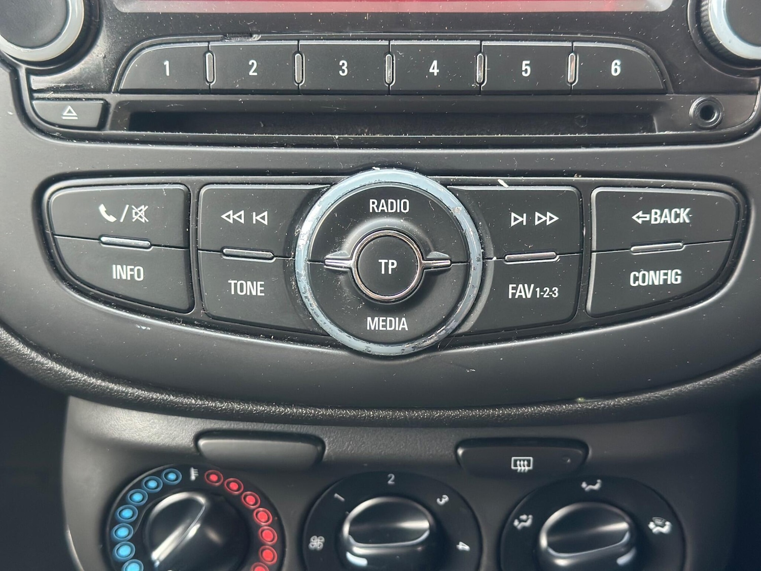 Used Vauxhall Corsa 2016 for sale - 78100918: Photo 19