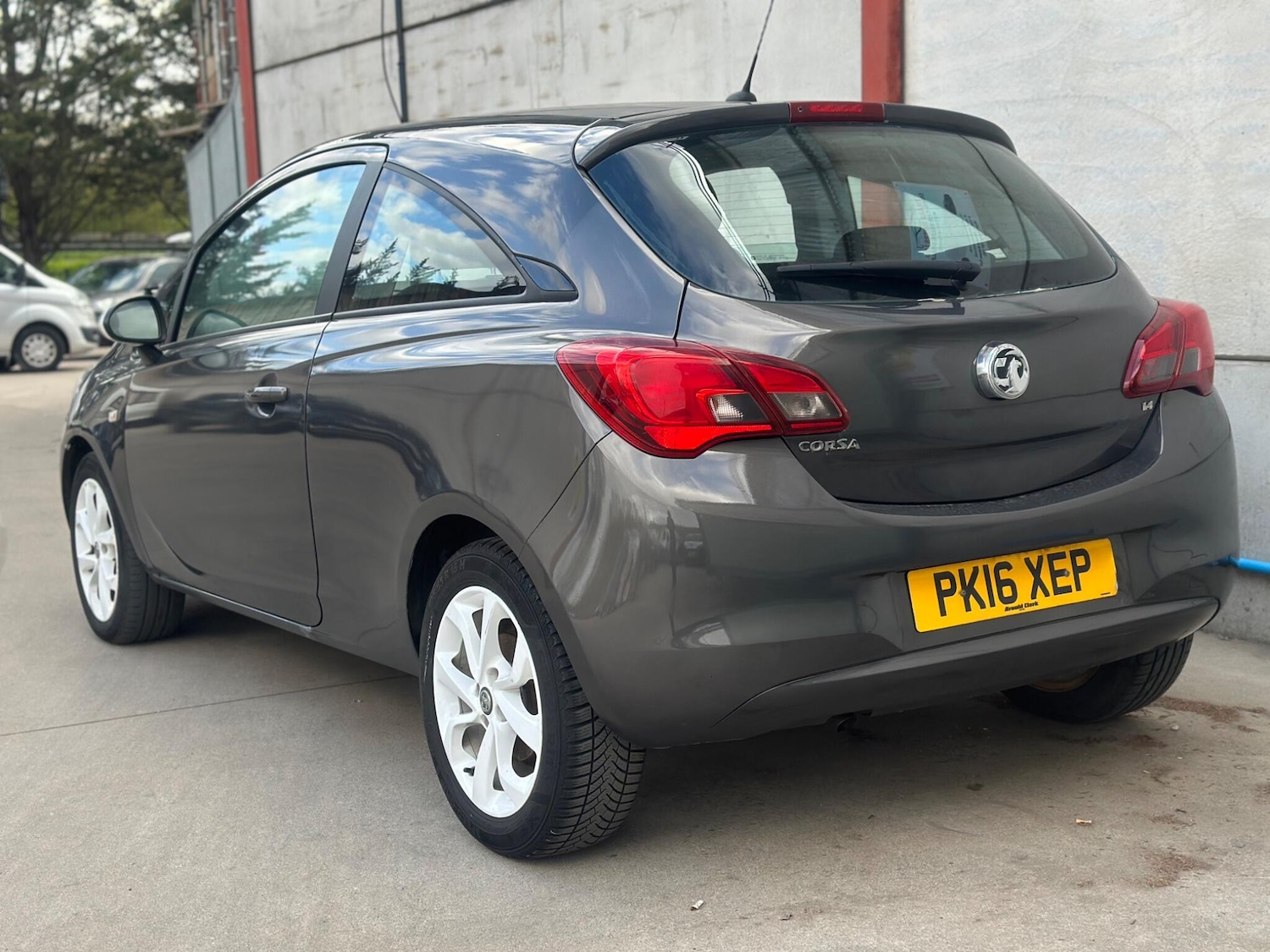 Used Vauxhall Corsa 2016 for sale - 78100918: Photo 5