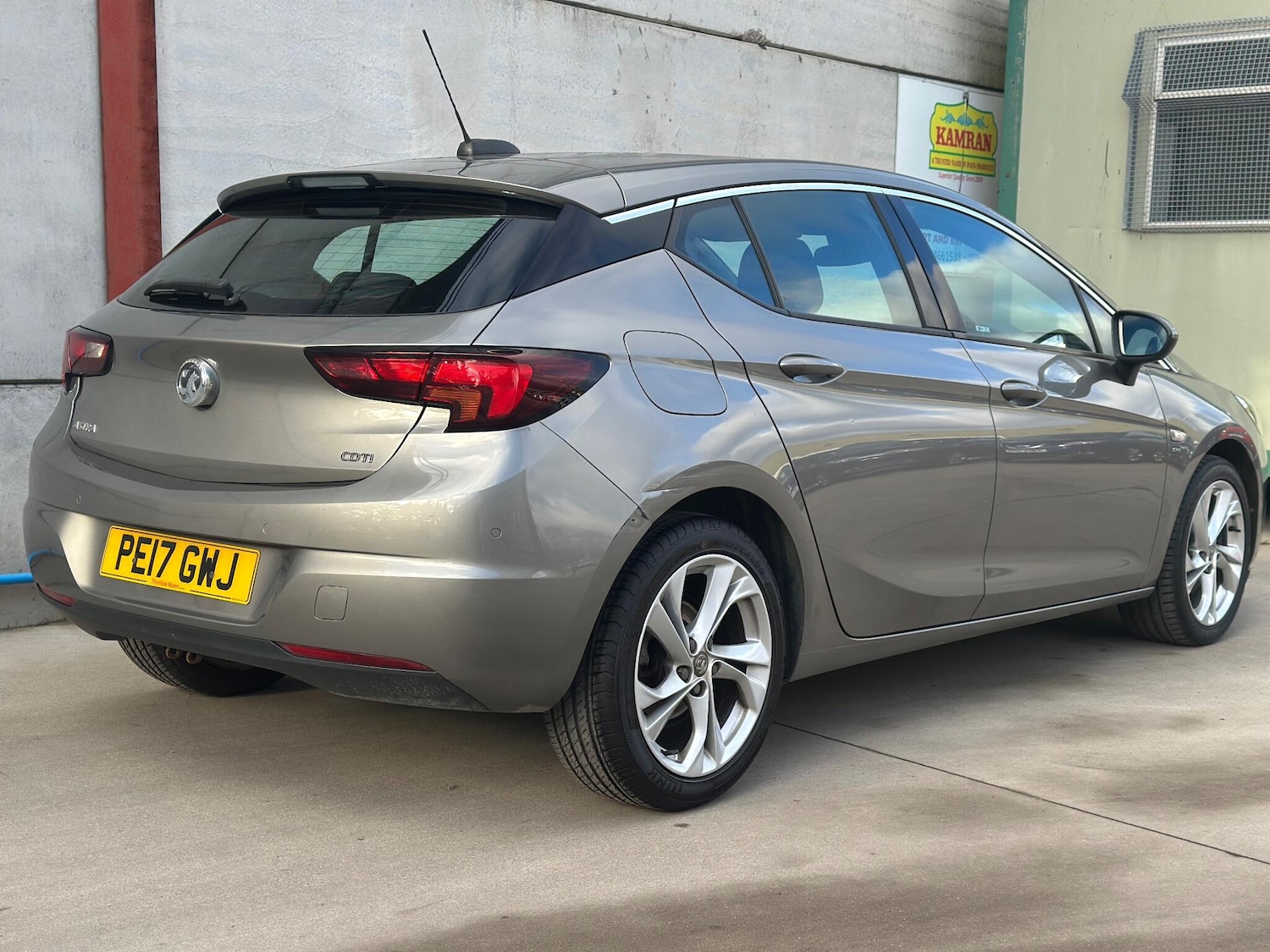 Used Vauxhall Astra 2017 for sale - 76702501: Photo 10